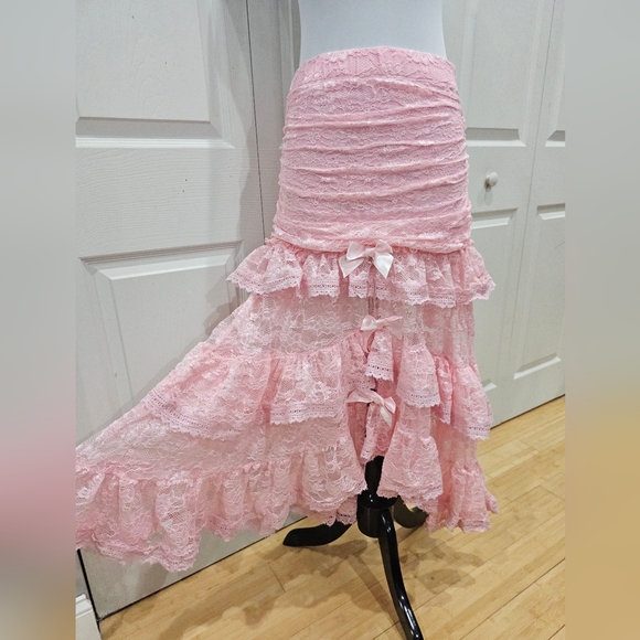 Dolls Kill Sugar Thrillz True Love Nonsense Pink Lace Maxi Tiered Bow Skirt M - Picture 10 of 12